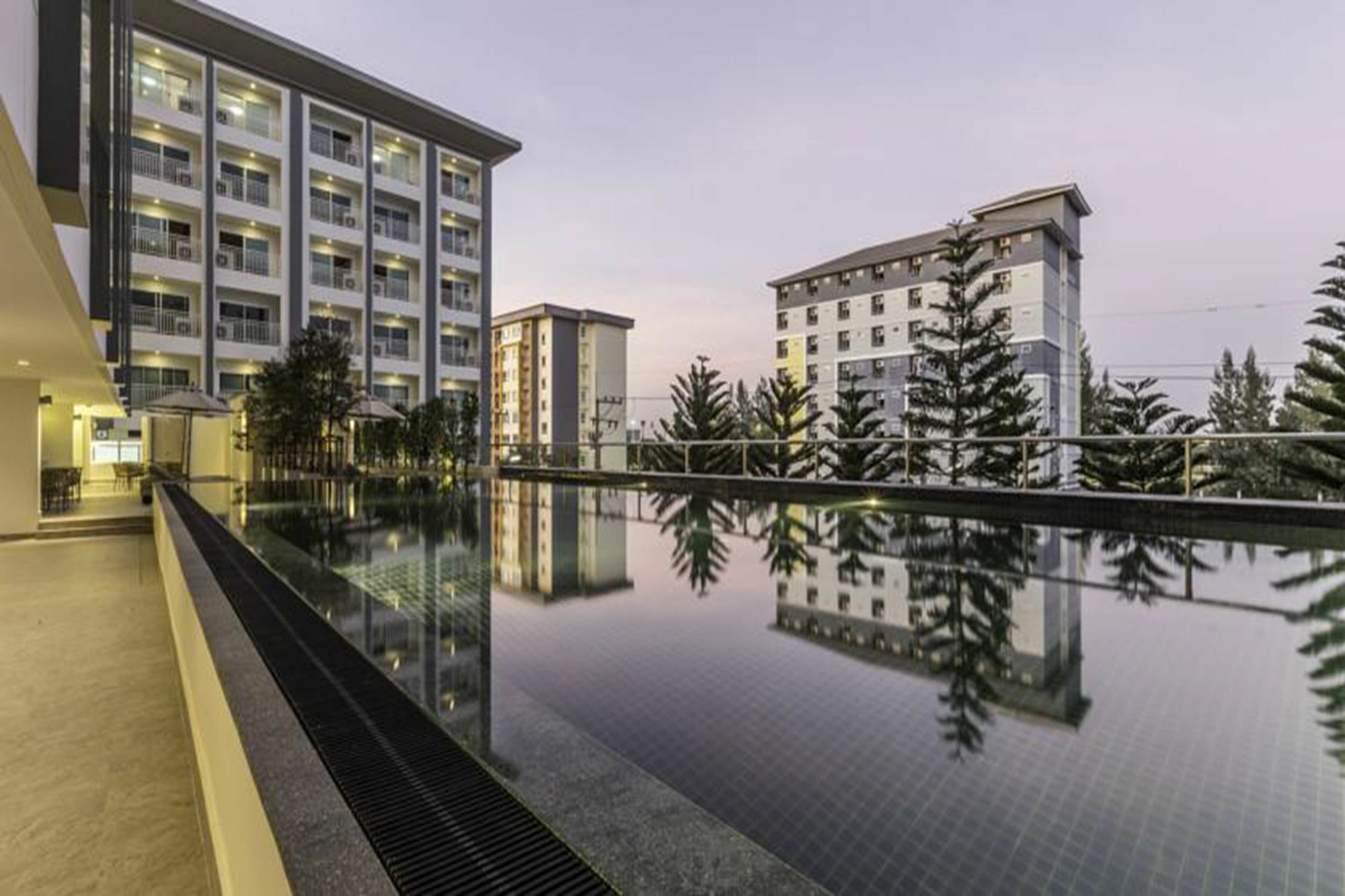 Kantary Hotel And Serviced Apartment, Amata, Bangpakong Ban Tamru Exterior photo